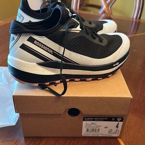 NWT Rossignol Black Sneakers